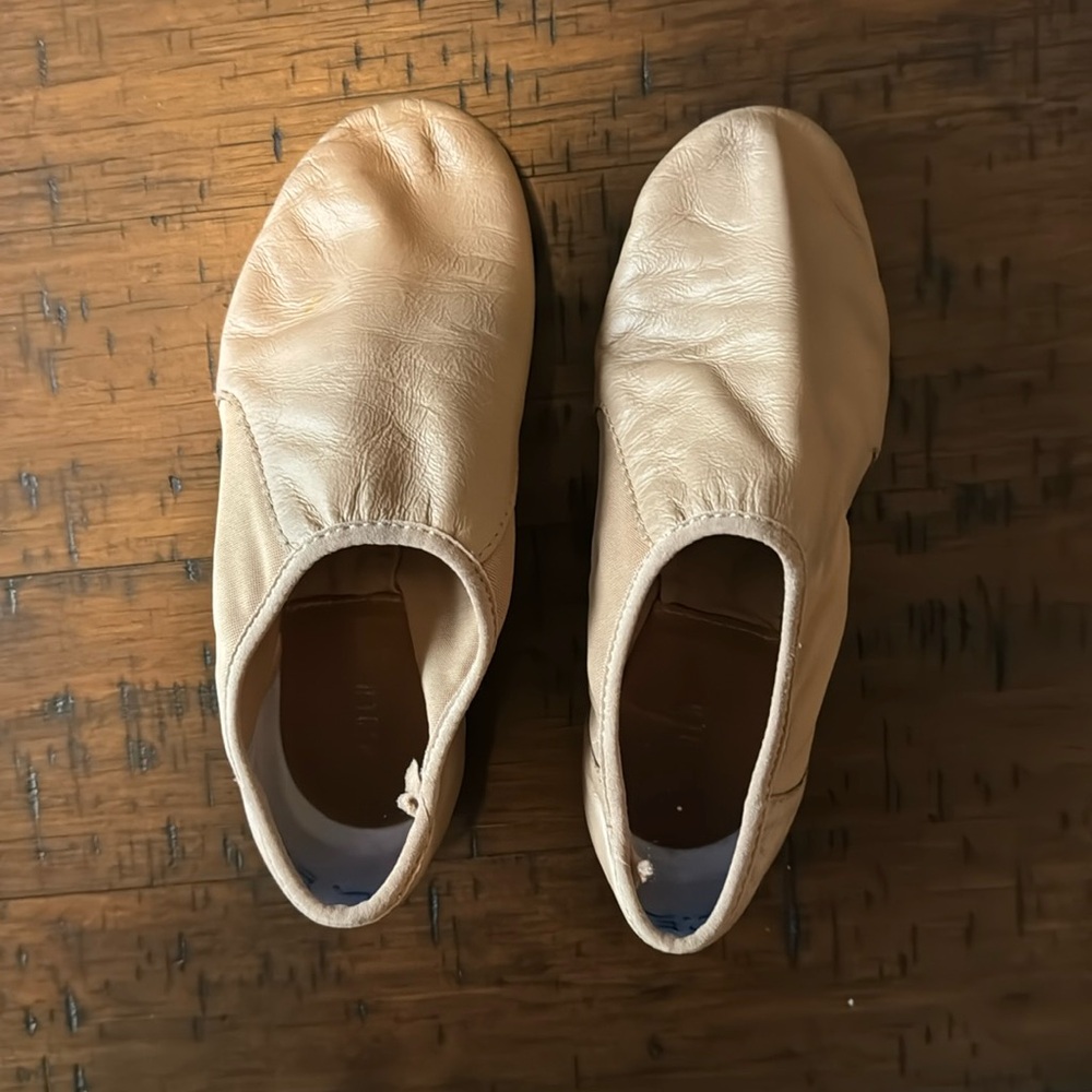 Bloch Girls Jazz Shoes Neoflex SO495 Gently Used